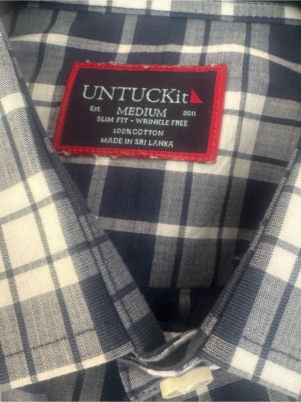 UNTUCKit‎ Plaid Wrinkle Free Slim Fit Button Down Shirt Size Medium - Picture 6 of 7